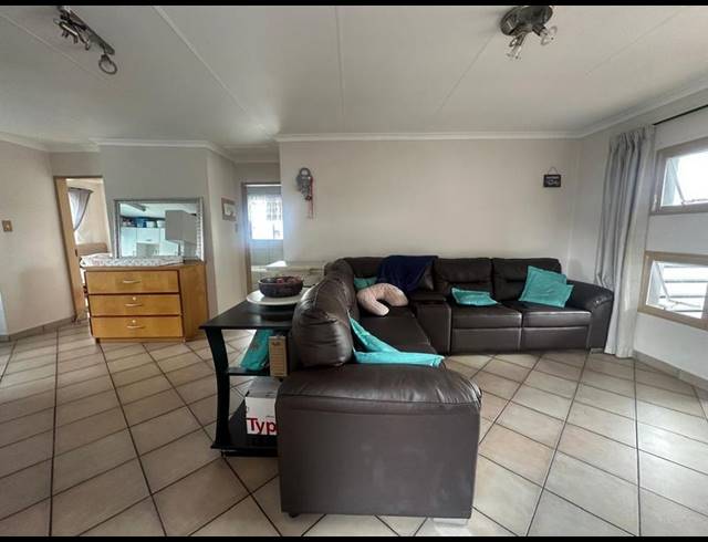 2 BEDROOM TOWNHOUSE FOR SALE IN VERWOERDPARK